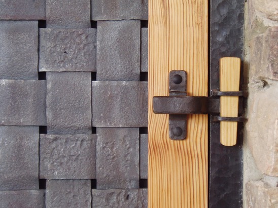 Fireplace door Detail latch